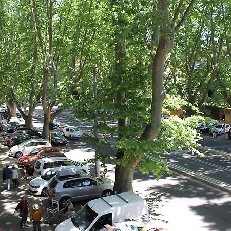 Trastevere Nievo Oda ve Kahvaltı *