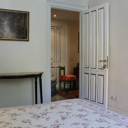 Trastevere Nievo Oda ve Kahvaltı *