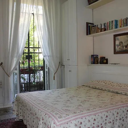 Trastevere Nievo Oda ve Kahvaltı Roma